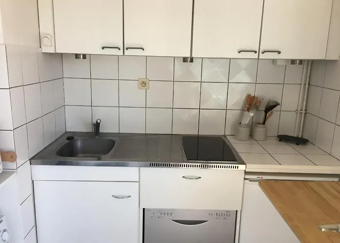 Grand En Hyper-centre De Avec Balcon, Proche Plage, Parking, Et Prestations Disponibles - Fr-1-487-327 * קאבורג