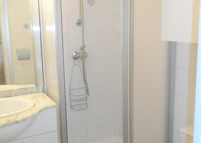 דירה Grand En Hyper-centre De Avec Balcon, Proche Plage, Parking, Et Prestations Disponibles - Fr-1-487-327 קאבורג